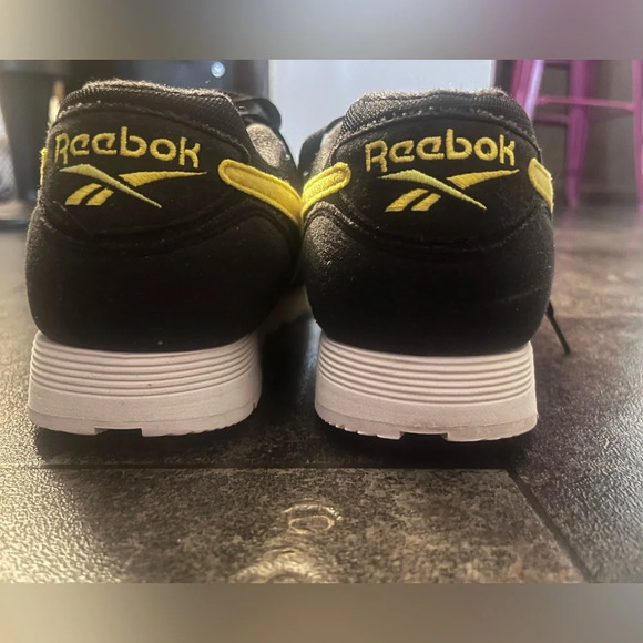 Cass* Reebok Riptide Black and Yellow Running Shoes - Picture 3 of 10